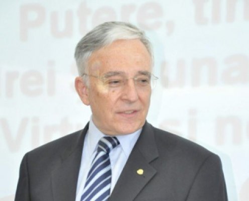 Isărescu evită să spună dacă mai vrea un mandat la BNR